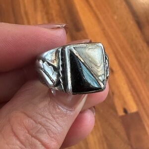 Vintage Onyx and Mother of Pearl Ring | Size 8.5